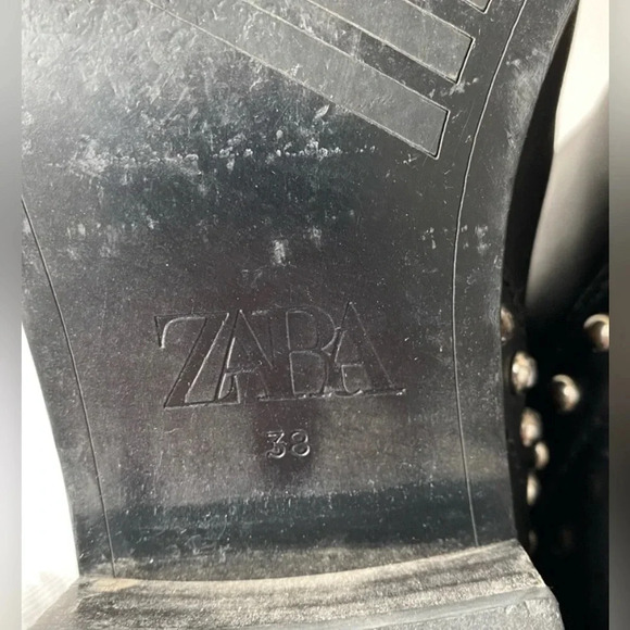 Studded Chelsea Boot 7.5 - Picture 9 of 9